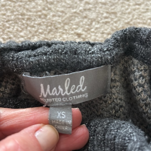 EUC sweater with leopard print in Gray, Beige and light gray   Size XS - Picture 4 of 6